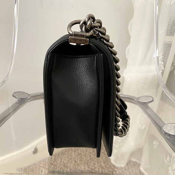 ‼️SOLD‼️ CHANEL Chevron New Medium Boy Flap Black - Picture 5 of 7